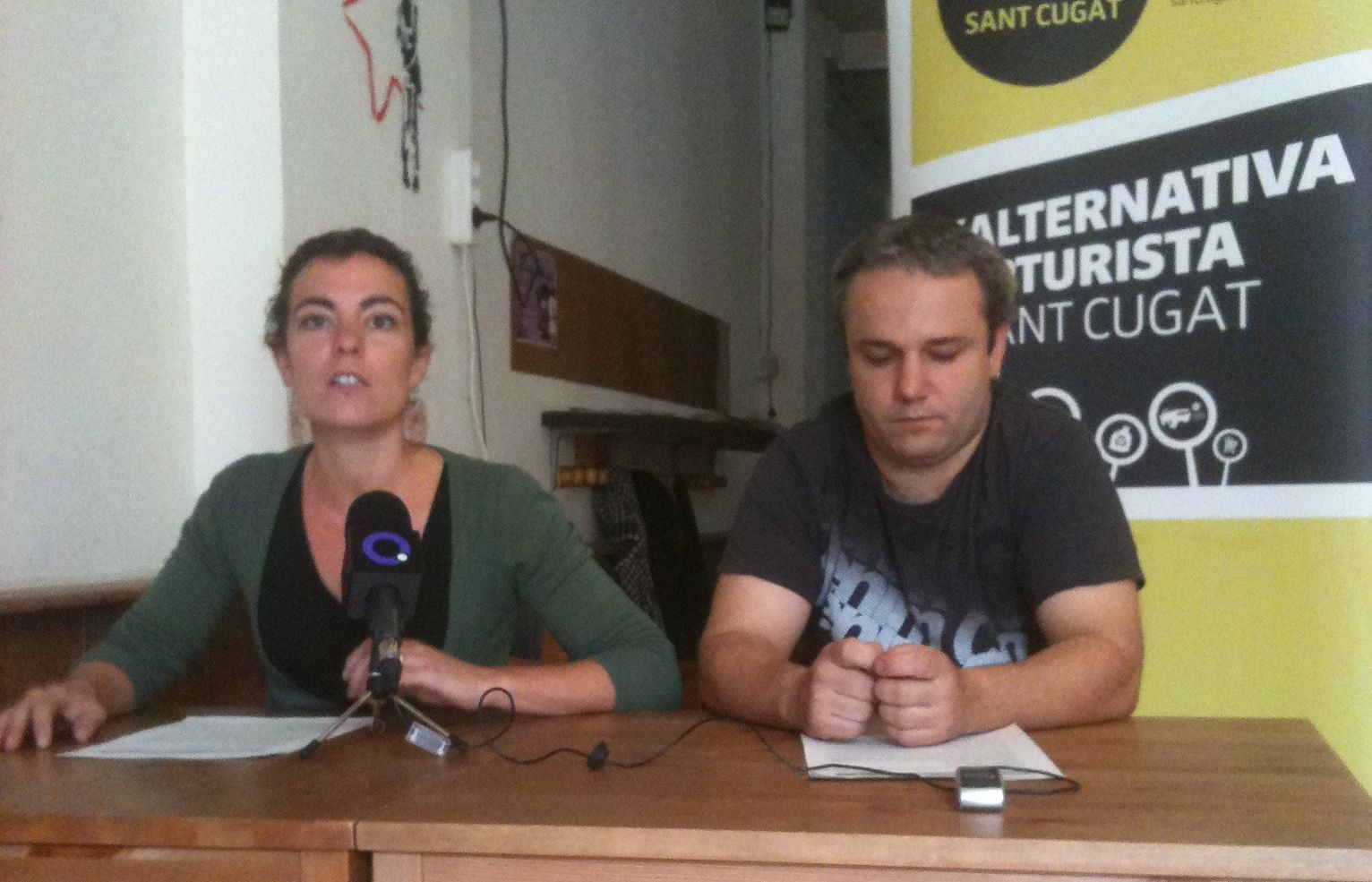 Aniol Pros i Alba Johé al casal popular la Guitza. FOTO: JR Armadàs