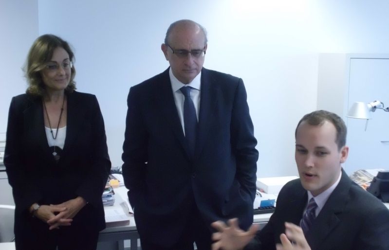 Jorge Fernández Díaz durant la visita a Esade Creapolis. FOTO: César Cidraque