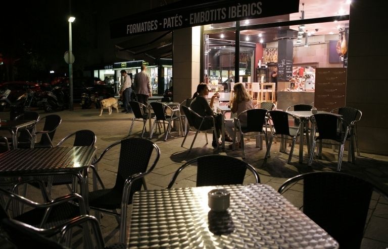 Molts estebliments tanquen a l'agost. FOTO: A. Ribera