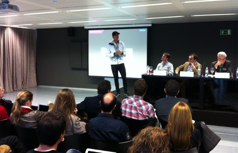 Josef Ajram causat furor a les 200 persones que l'escoltaven. FOTO: L. Grau