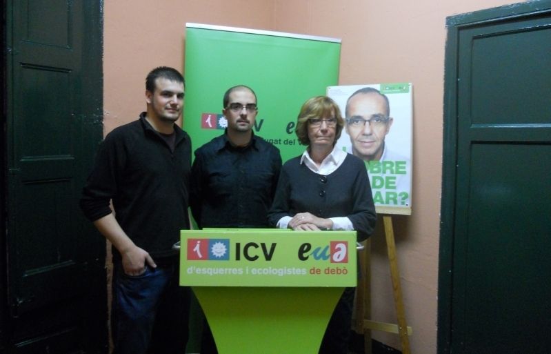 Ramòn Gutiérrez,Miguel Àngel DÍaz i Roser Casamitjana, a la seu d'ICV a Sant Cugat. FOTO: Carla Porras