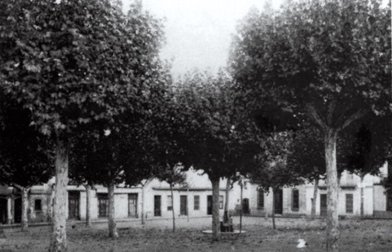 La plaça dIsabel II (Barcelona) als anys 1920