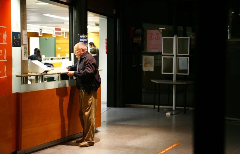 Les consultes externes no van tenir moviment en el CAP del carrer de la Mina. FOTO: A. Ribera