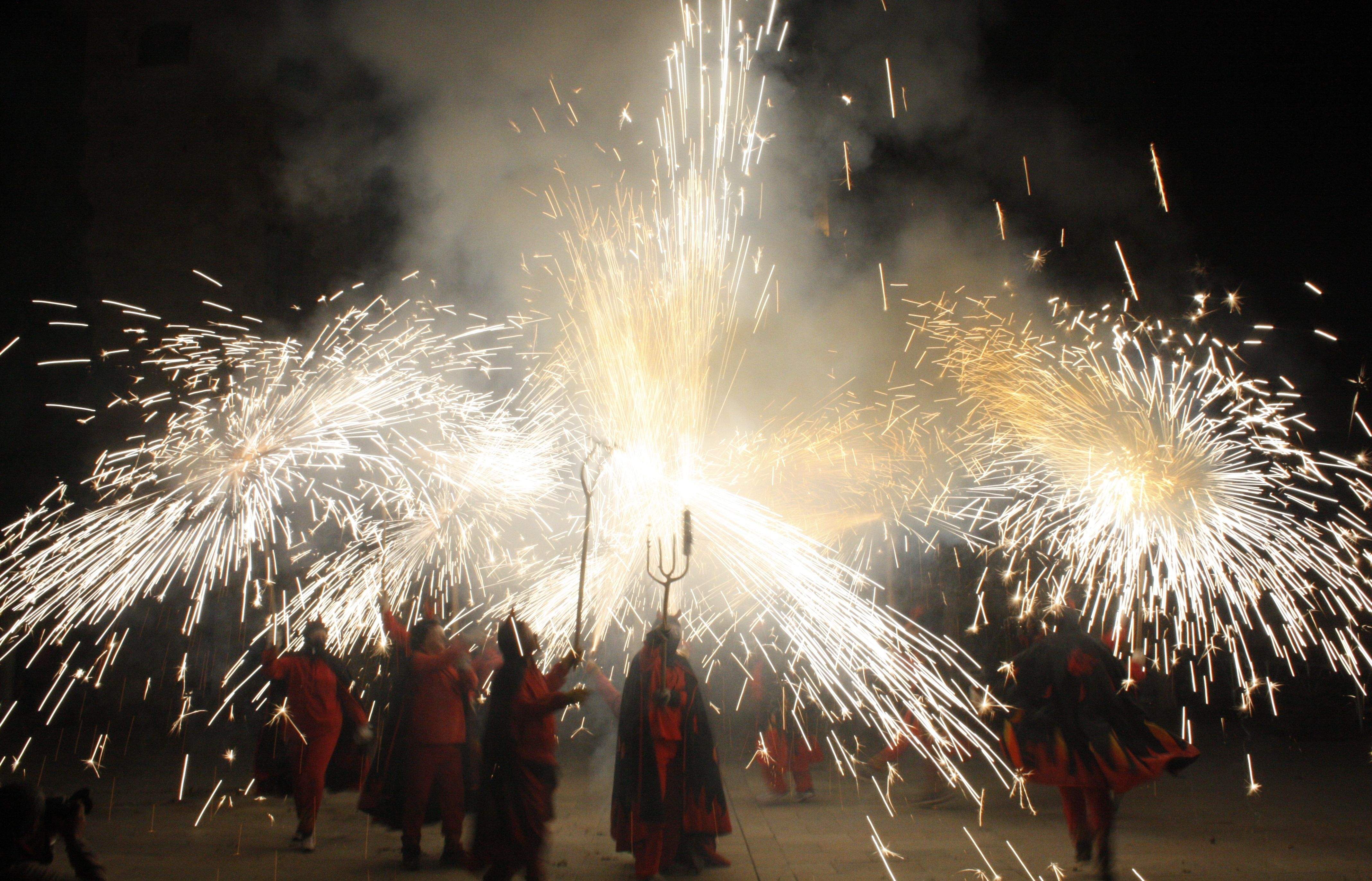 Exemple d'una correfoc a Sant Cugat FOTO: JR Armadàs