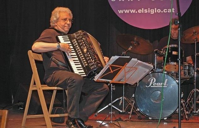 Un dels integrants de l'Orquestina El Siglo. FOTO: Cedida