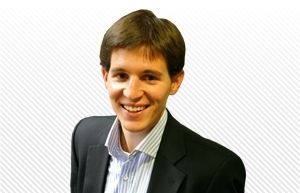 Lluís Feliu, llicenciat en periodisme i màster en comunicació empresarial i institucional