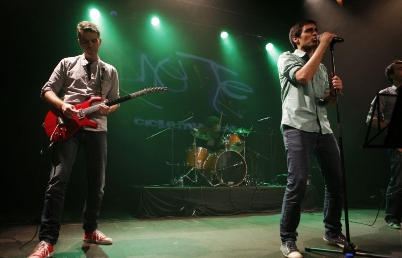 Don Johnsons actuaran al vestíbul del Teatre-Auditori. FOTO: E. Naval