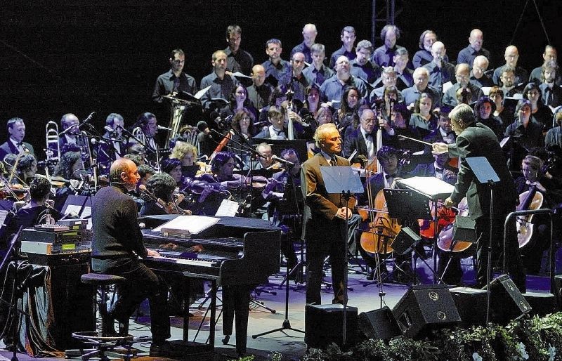 Festival de cap Roig. OSSC amb Lluís Llach i Josep Carreras, any 2004. FOTO: Cedida