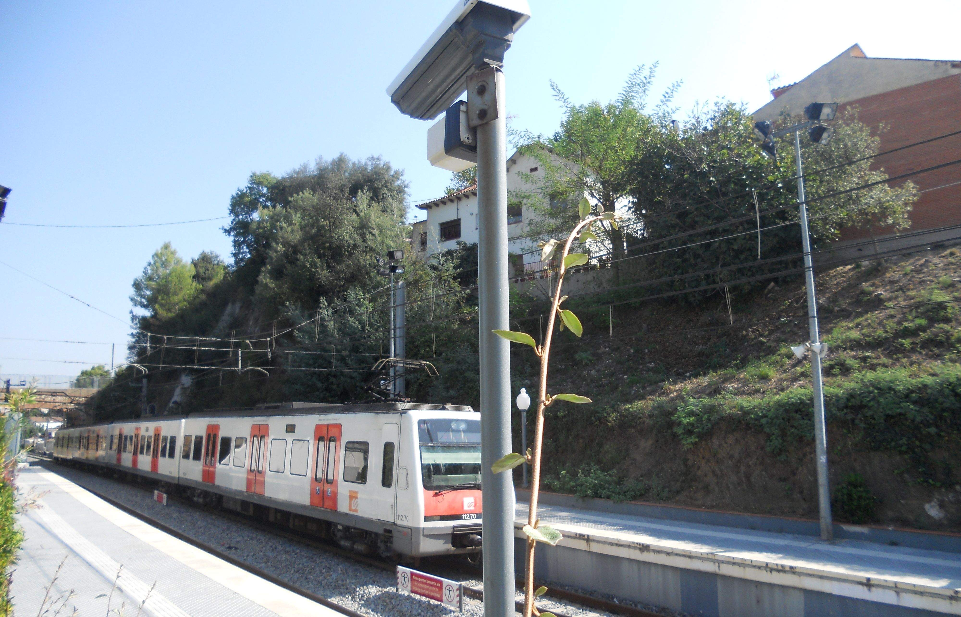 Una imatge de l'estació de la Floresta inclosa actualment a la Zona 2 del sistema tarifari integrat FOTO: JR Armadàs