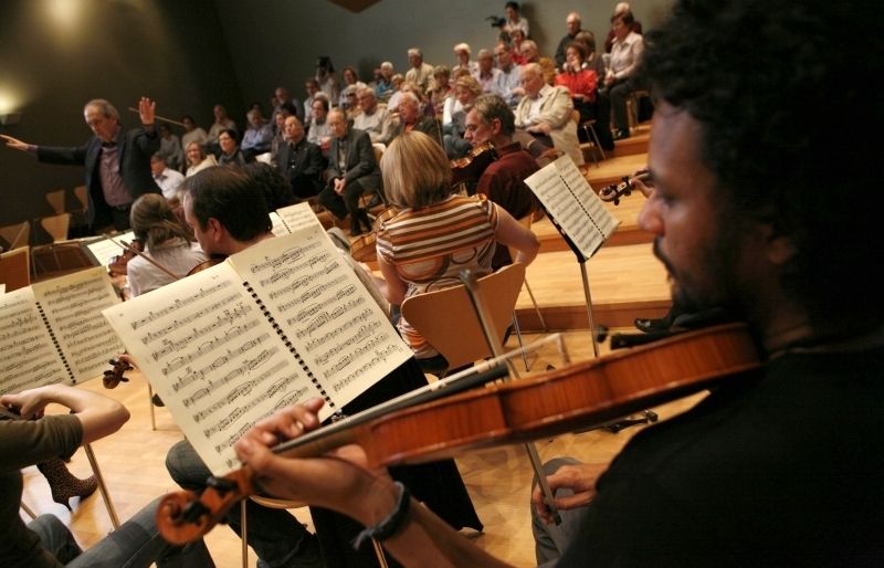 Assaig obert a l'Aula Magna del conservatori municipal de Música Victòria dels Àngels. FOTO. E. Naval