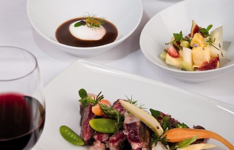 Amb aquest menú soparàs per 13,50euros amb la beguda i lIVA inclosos