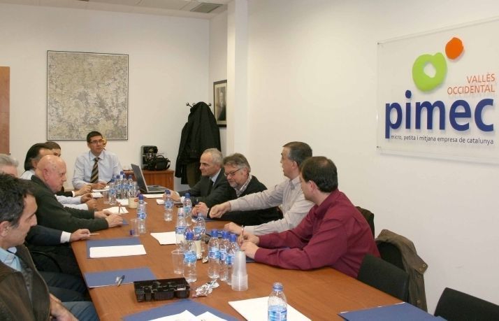 A la foto, una reunió de la secció Vallès sud de PIMEC. FOTO: Arxiu
