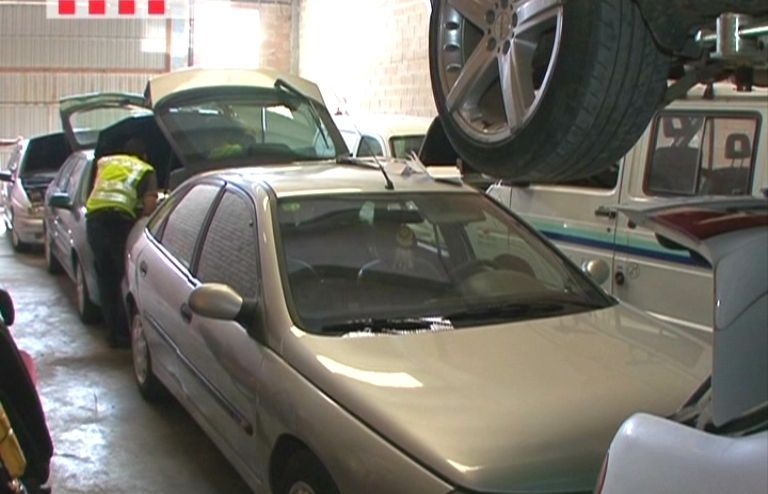 Imatge d'arxiu d'una actuació dels Mossos amb vehicles d'alta gamma. FOTO: Cedida