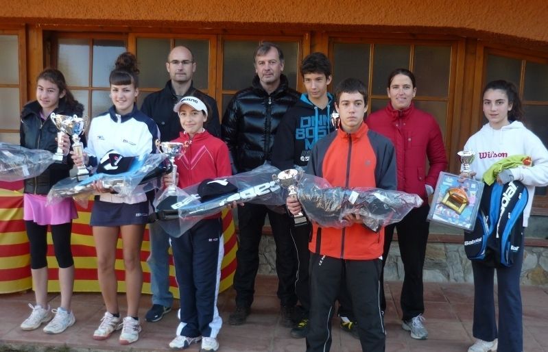 Roger Badia i Joan Carles Pradell amb els guanyadors. FOTO: Cedida