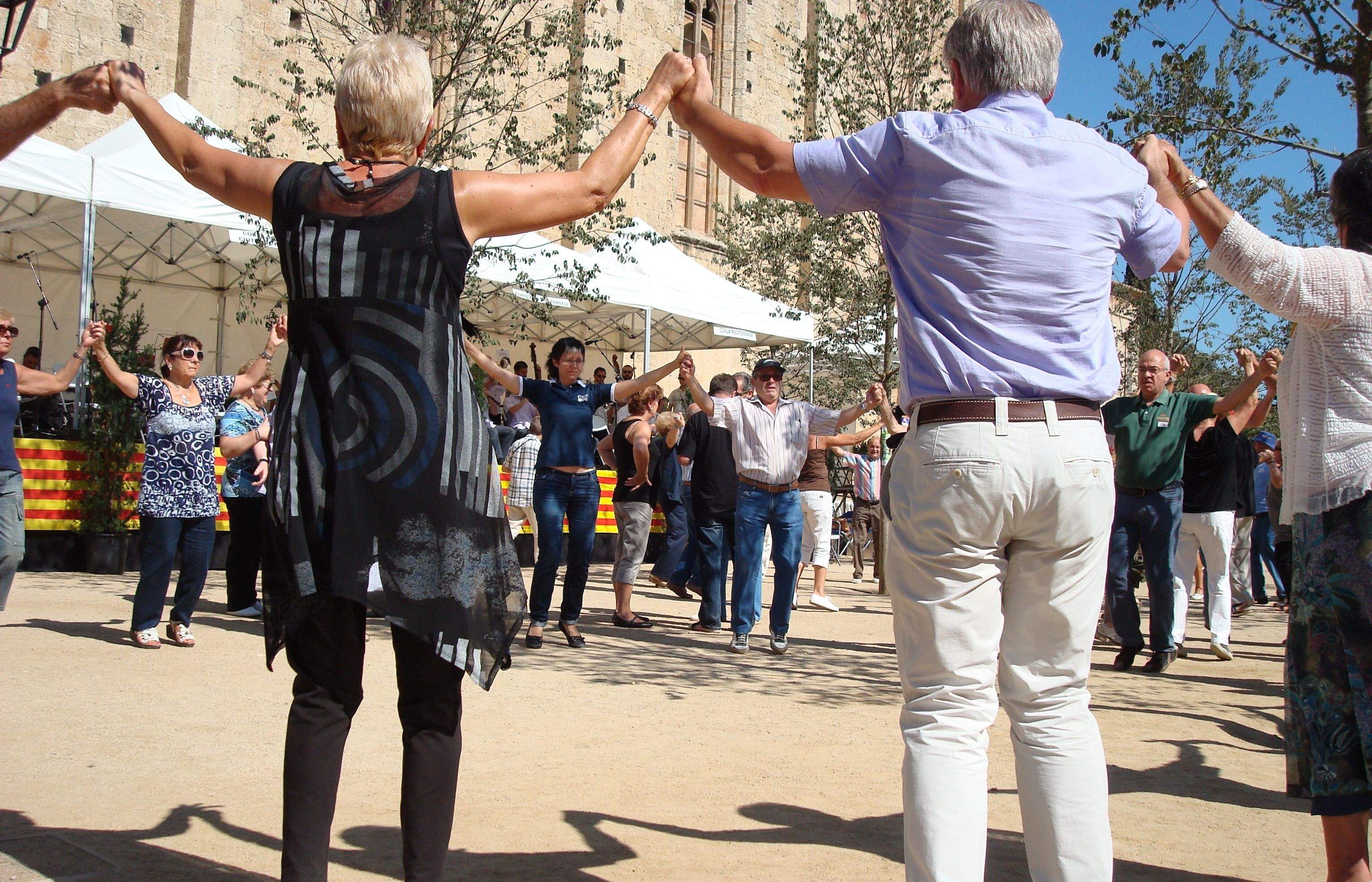 Tornen les Sardanes a Sant Cugat. FOTO: C.Caballé