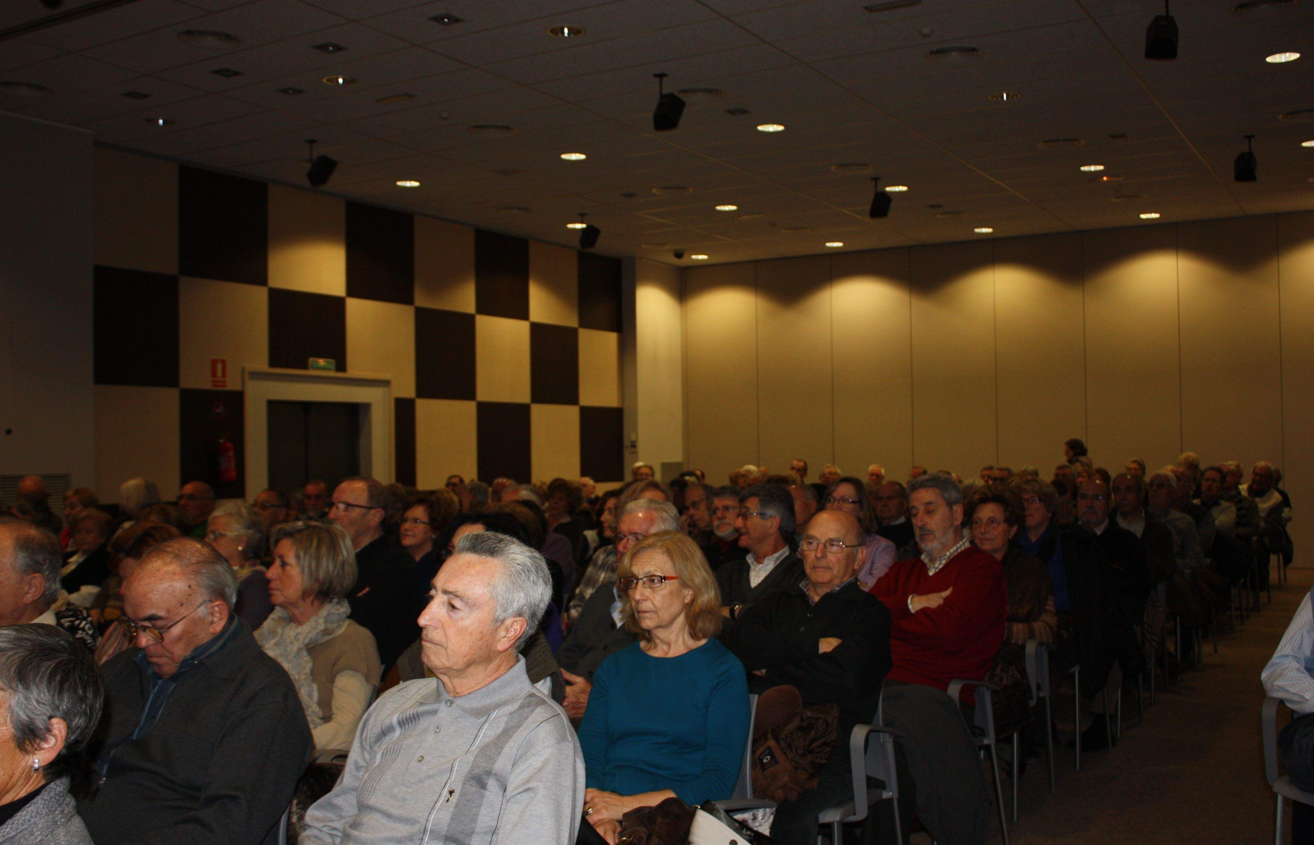 La conferència ha reunit a un gran públic. FOTO: C. Porras