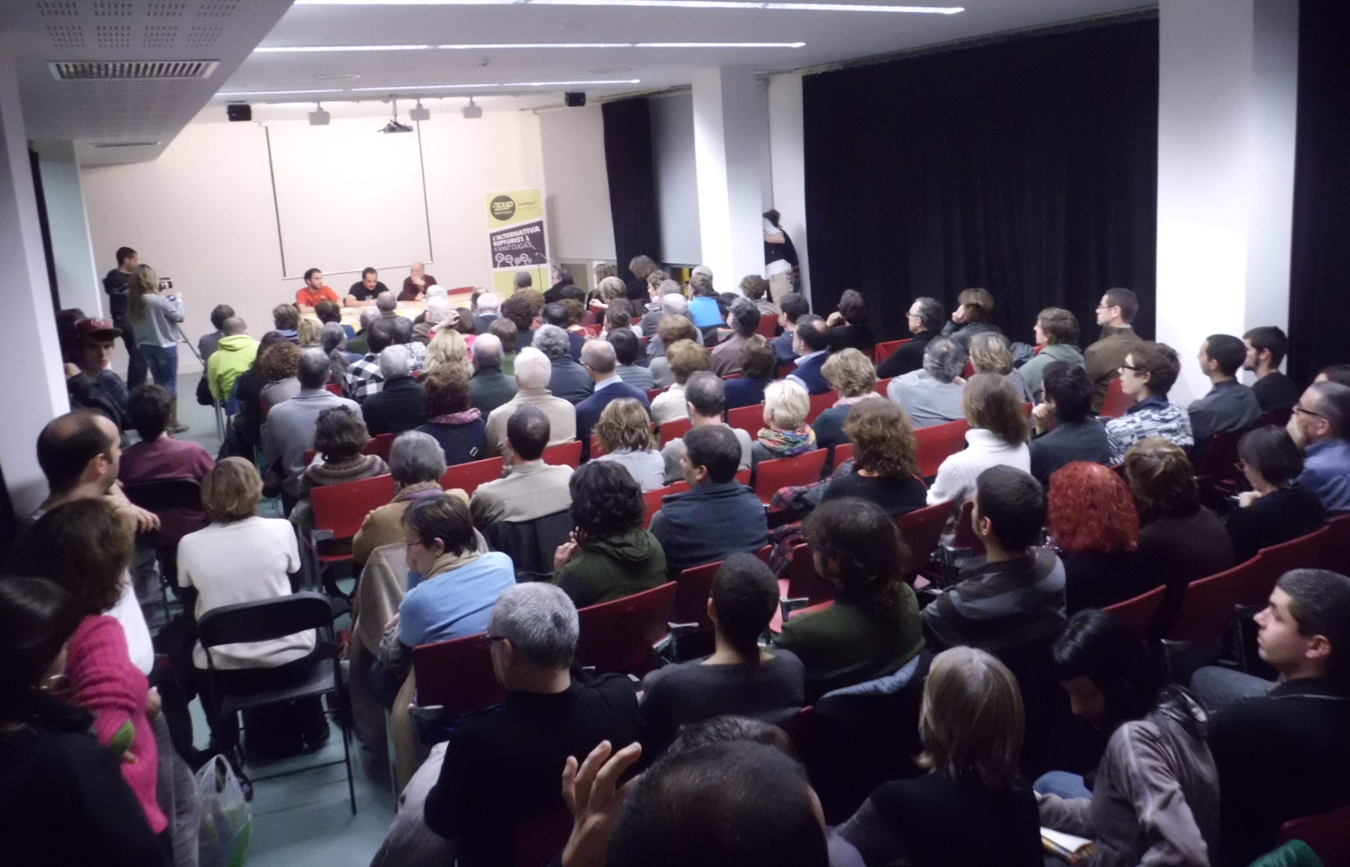 L'auditori de la Casa de Cultura es va quedar petit FOTO: JR Armadàs