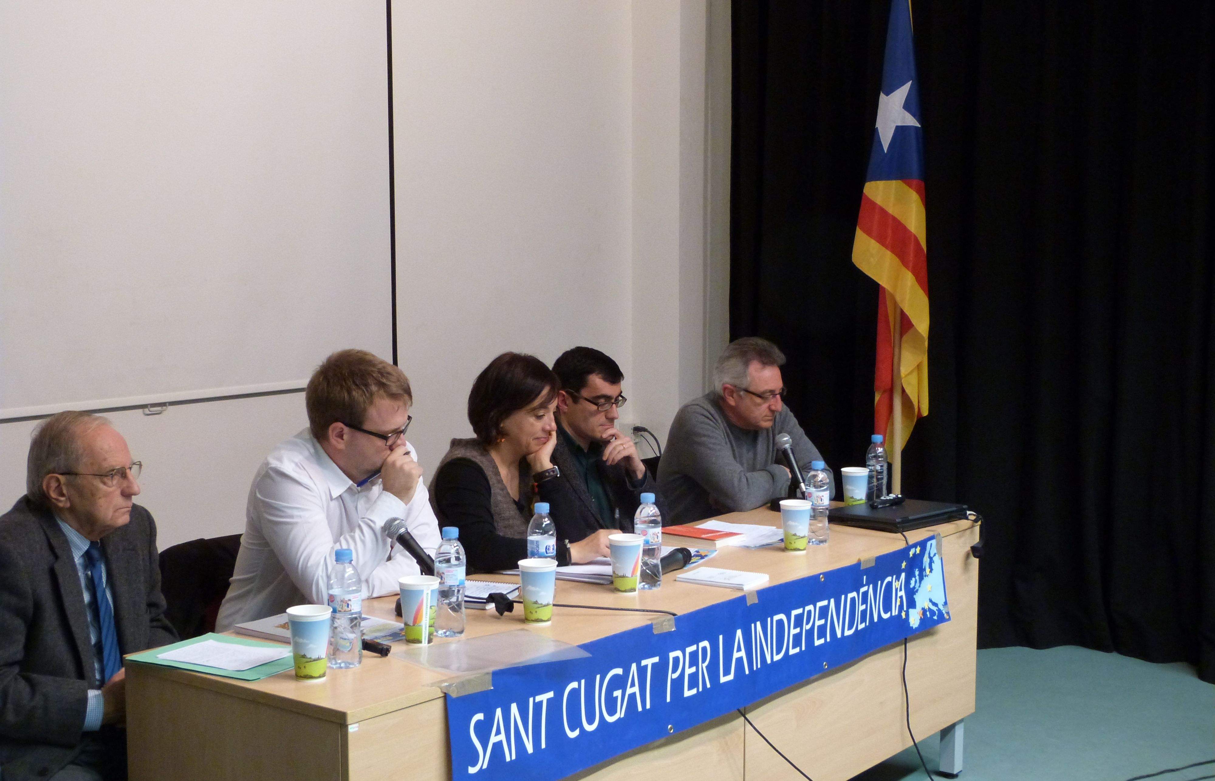 Puigjaner, Gimeno, Guinjoan i Alexandre; al centre la moderadora. FOTO: B. Bella