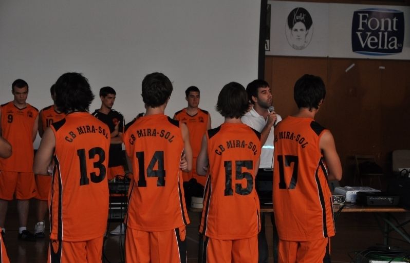 Imatge d'arxiu de la presentació del CB Mira-sol. FOTO: Arxiu