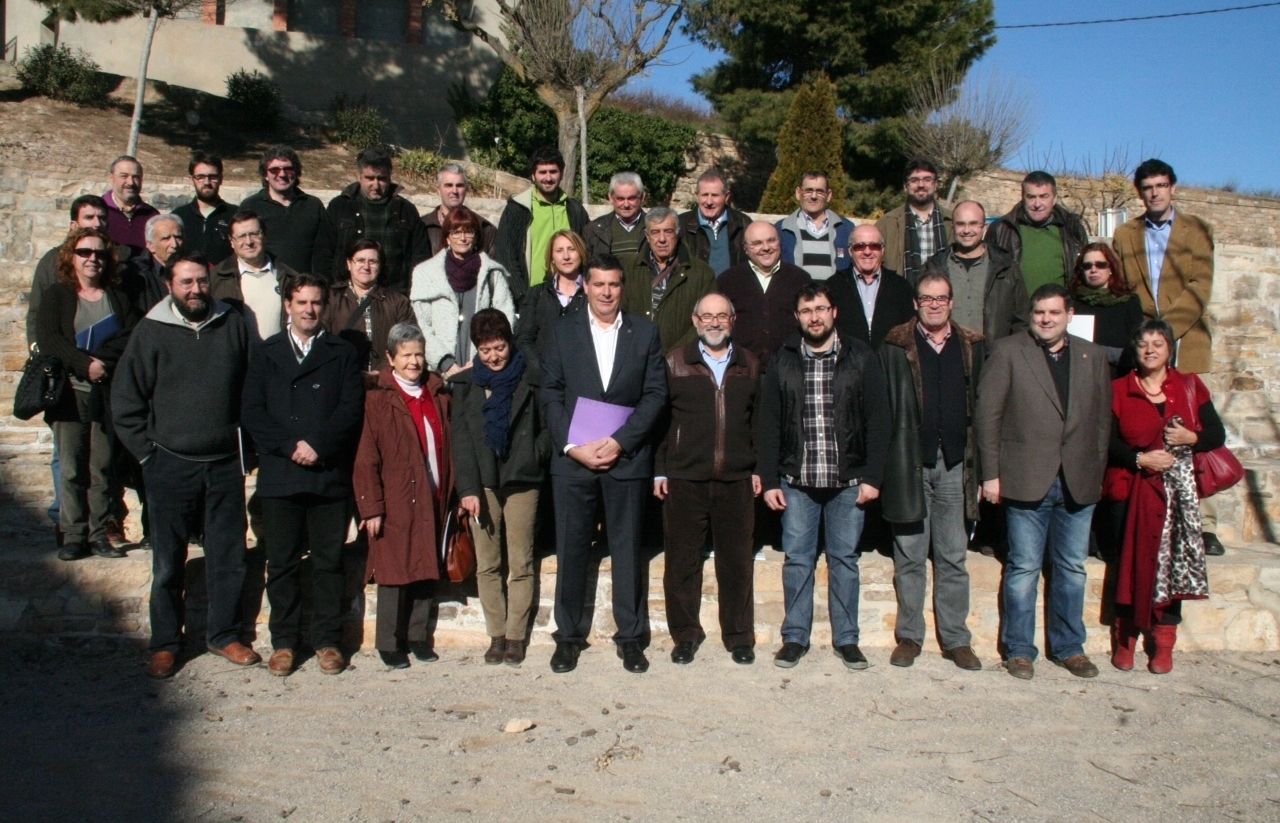 Puig al mig de la imatge a l'Assemblea General de l'Agrupació d'EMD de Catalunya celebrada a El Talladell FOTO: Cedida