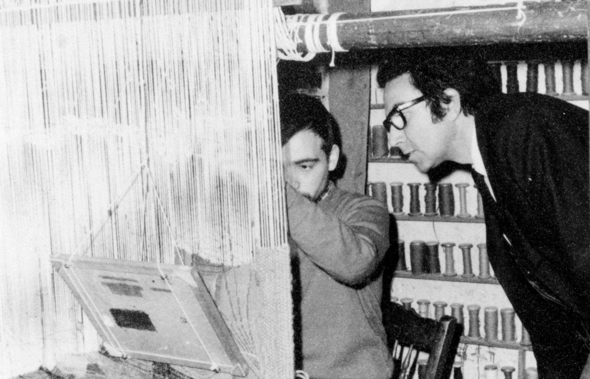 Antòni Tàpies visitant la Casa Aymat i l'obra de Josep Royo. FOTO: Carles Cabanas