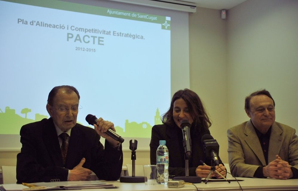 La conferència al Xalet Negre. FOTO:A. Bernal