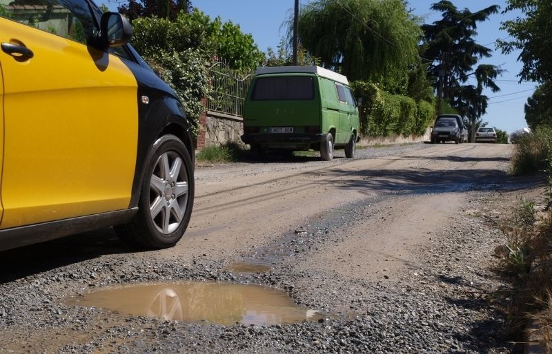 Un dels carrers del Mira-sol pendent de ser urbanitzat FOTO: A. Ribera