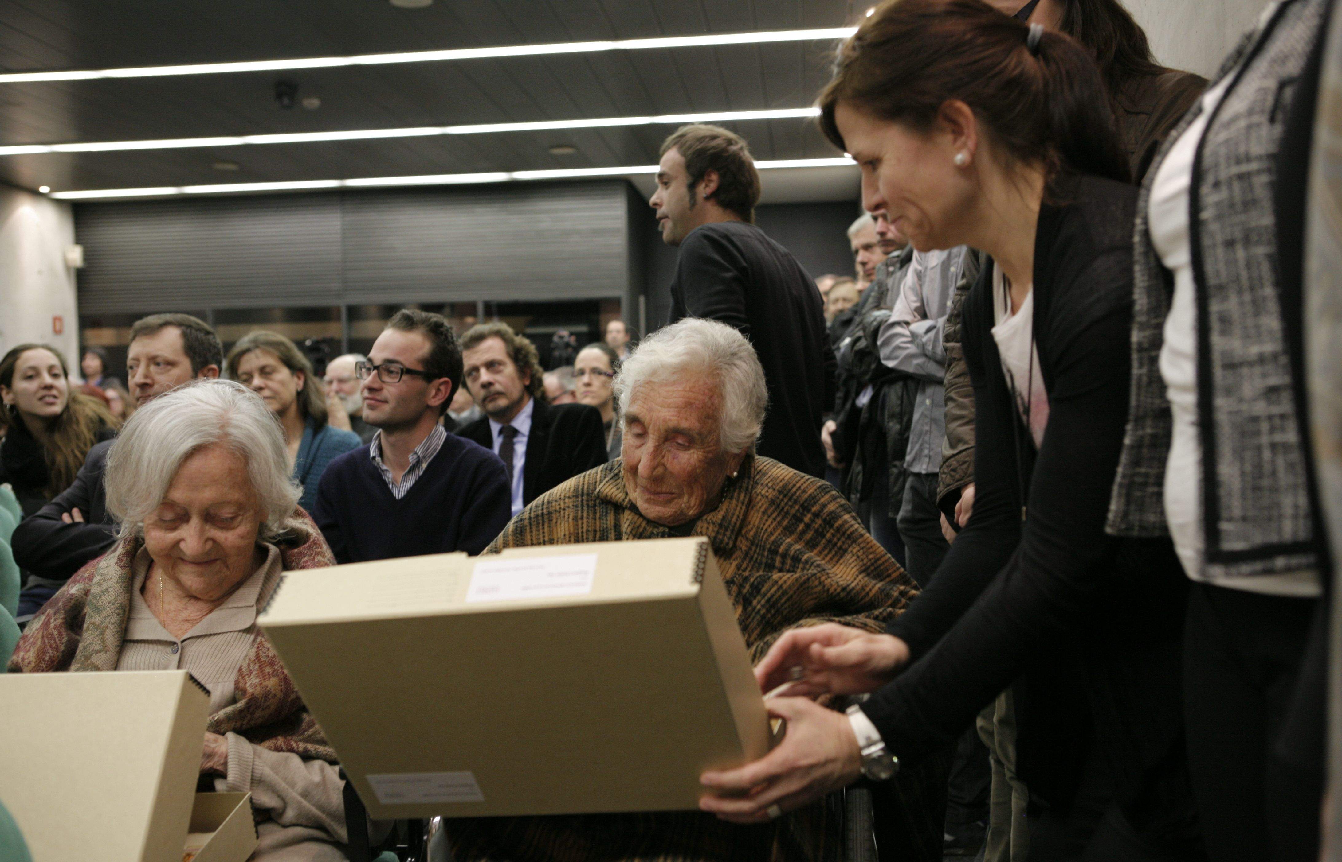 Emotiu acte de retorn dels documents robats pel Franquisme. FOTO: A.Ribera