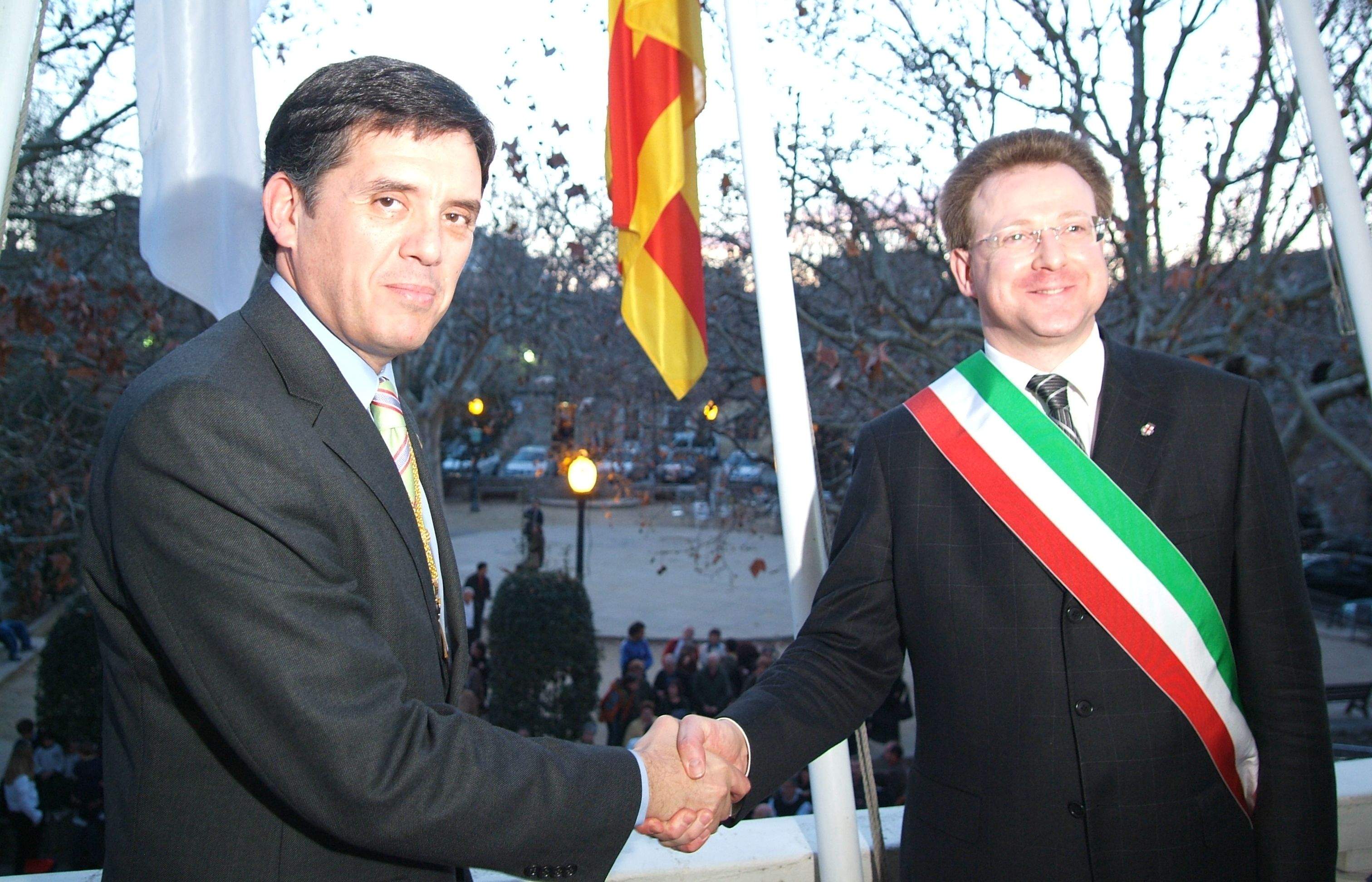 Ja fa cinc anys que Alba i Sant Cugat són ciutats agermanades. FOTO: Arxiu