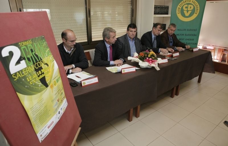 Roger Badia, Cristóbal Malet, Joan Carles Pradell, Josep Puig i Quim Castelló en la presentació del torneig. FOTO: A. Ribera