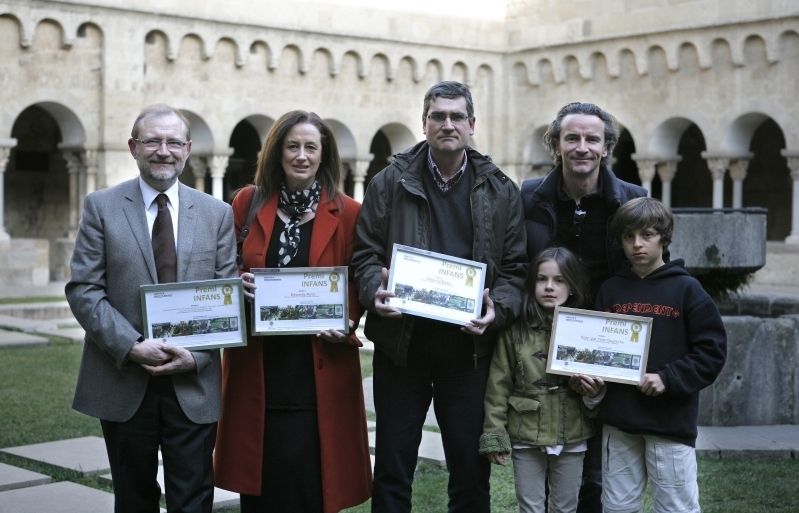 Els quatre premiats al Claustre del Monestir. FOTO: A. Ribera