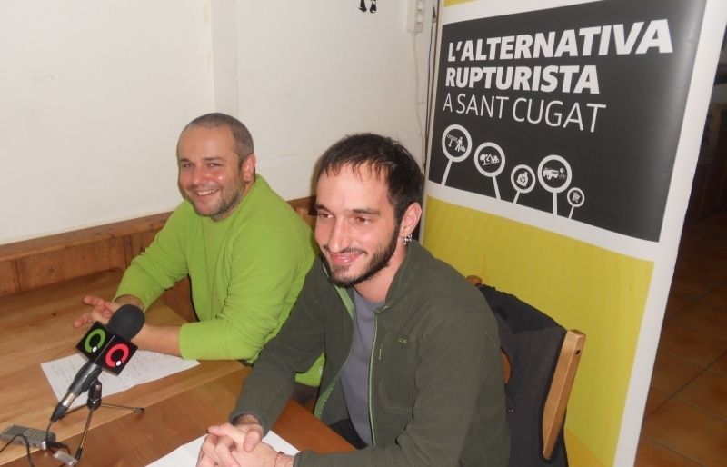 Els regidors de la CUP Ignasi Bea (dreta) i Guim Pros FOTO: JR Armadàs