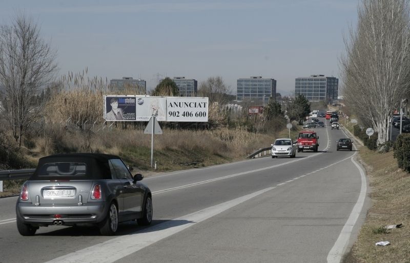 La carretera BP1503 a tocar del terme municipal de Rubí FOTO: Artur Ribera