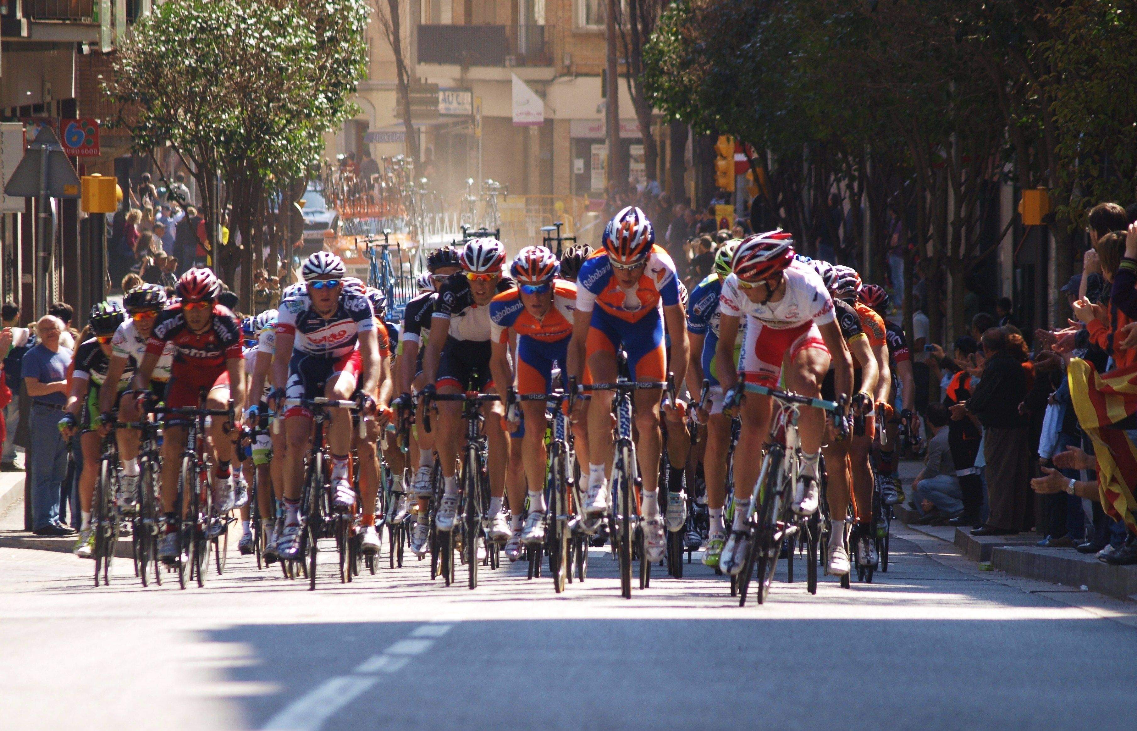 La Volta passa per Sant Cugat abans de finalitzar. FOTO: A. Ribera