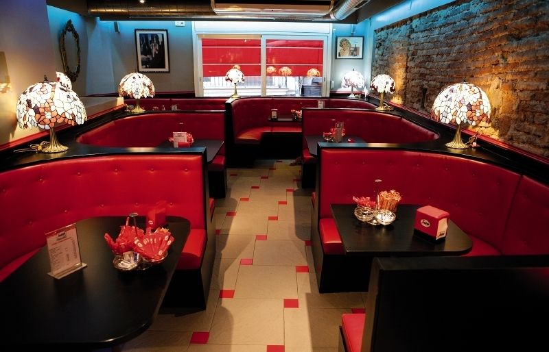 Visiteu el menjador de la planta de dalt, realment acollidor