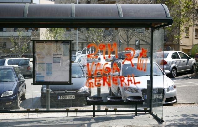 Una de les pintades que anuncien la vaga a la ciutat FOTO: A. Ribera