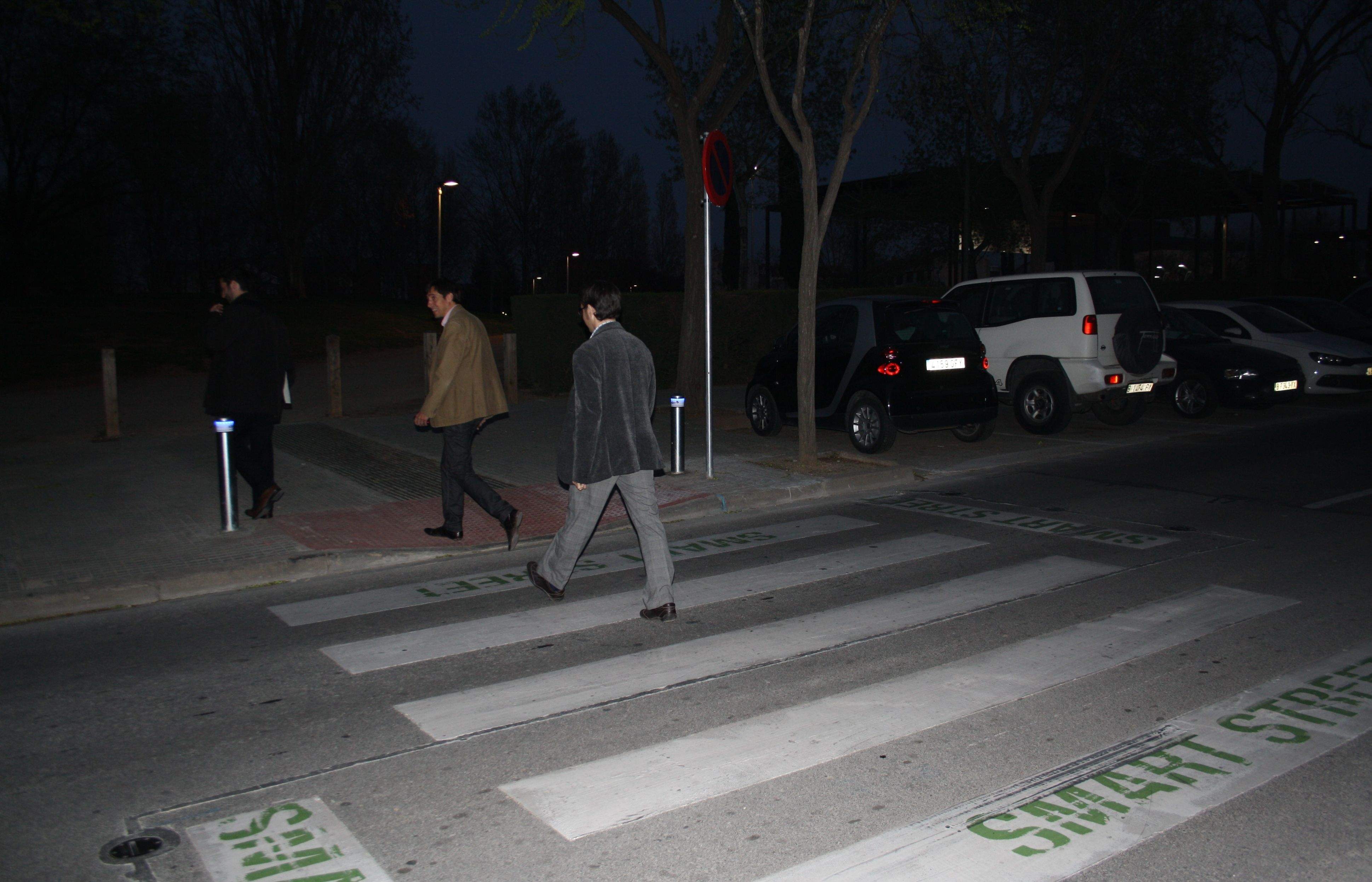 Puigneró, Bartomeu i Solera creuen el pas. FOTO: À. Guinó