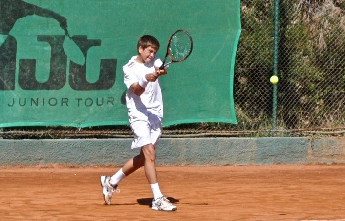 nike junior tour tennis