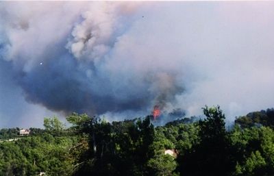 Si detecteu foc o una columna de fum sospitosa, truqueu als bombers al 112