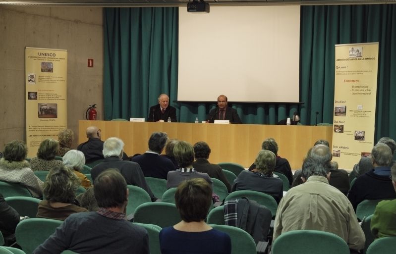 Conferència dels Amics de la UNESCO de Valldoreix- Sant Cugat. FOTO: Artur Ribera