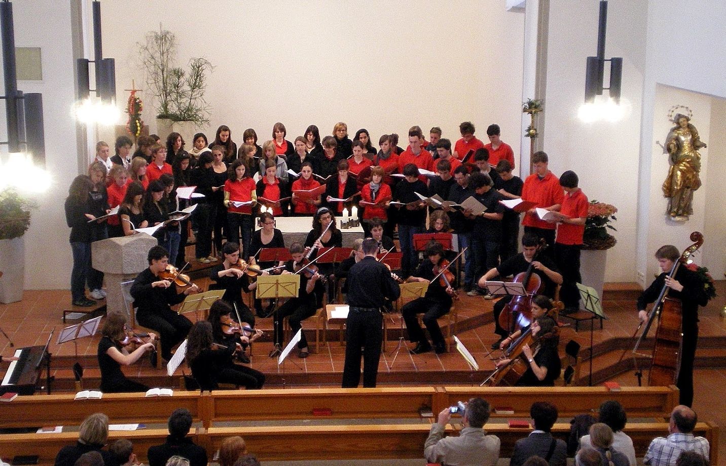 Fa sis anys que es fan intercanvis entre la Coral del Conservatori de Sant Cugat  i el Junges Ensemble Leonhardschöre de Reutlingen. FOTO: Cedida