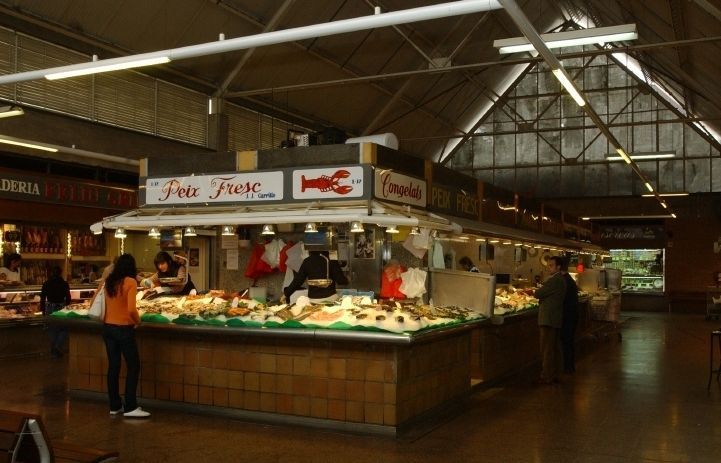 L'interior del mercat de Torreblanca FOTO: Jordi Garcia