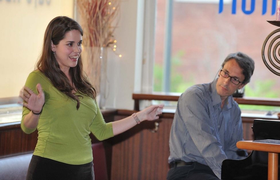 Farrés-Llongueras i Eloi Jover han ofert una actuació improvisada que ha captivat als assistents. FOTO: Localpres