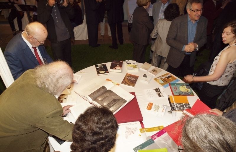 Els llibres dels santcugatencs són uns dels protagonistes de la Nit Literària. FOTO: Artur Ribera 