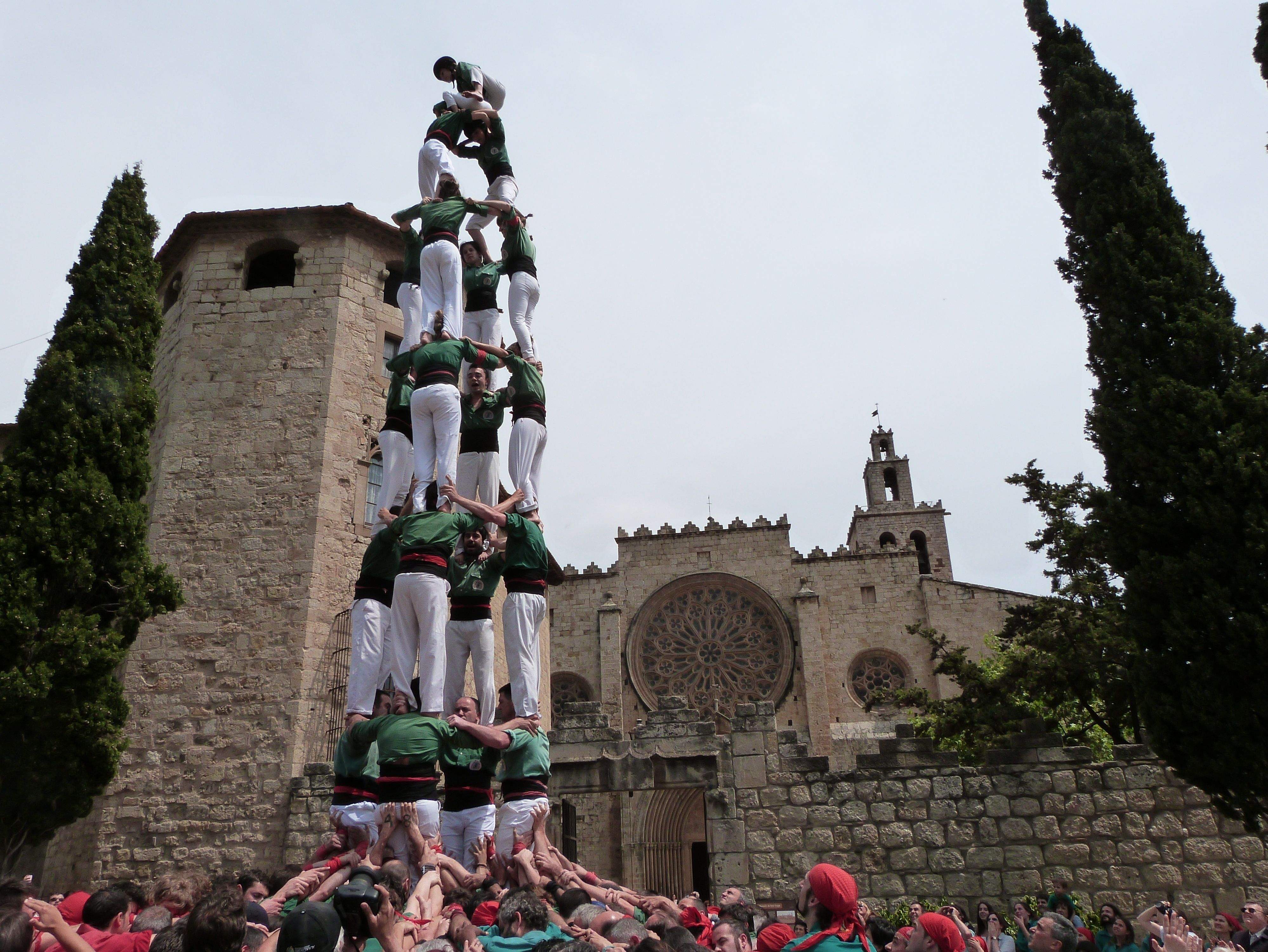 El 4 de 8 descarregat pels Castellers de Sant Cugat. FOTO: Bernat Bella