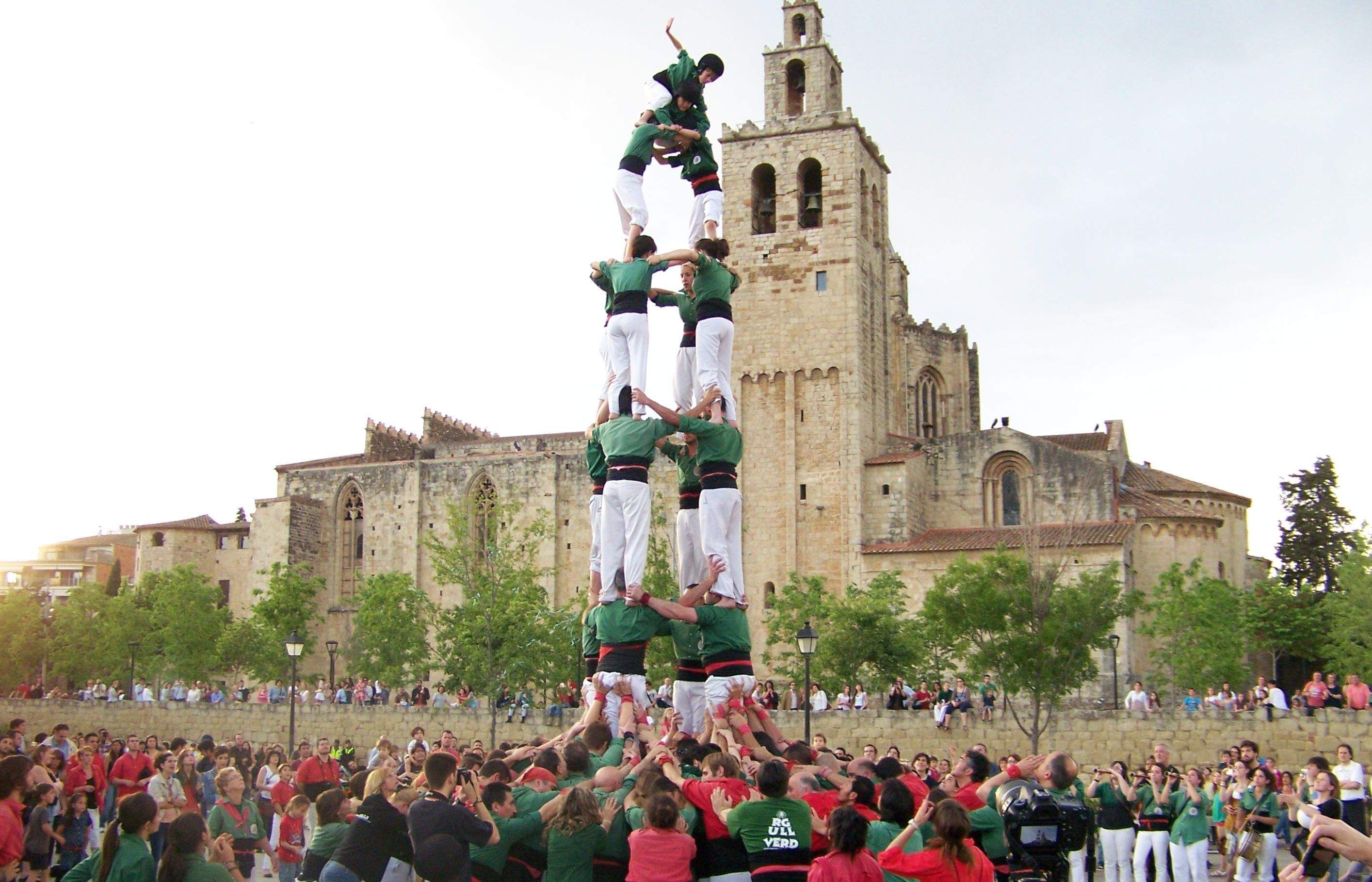 4 de 7 durant les vigílies de Sant Ponç 2012. FOTO: Rosa Gadea