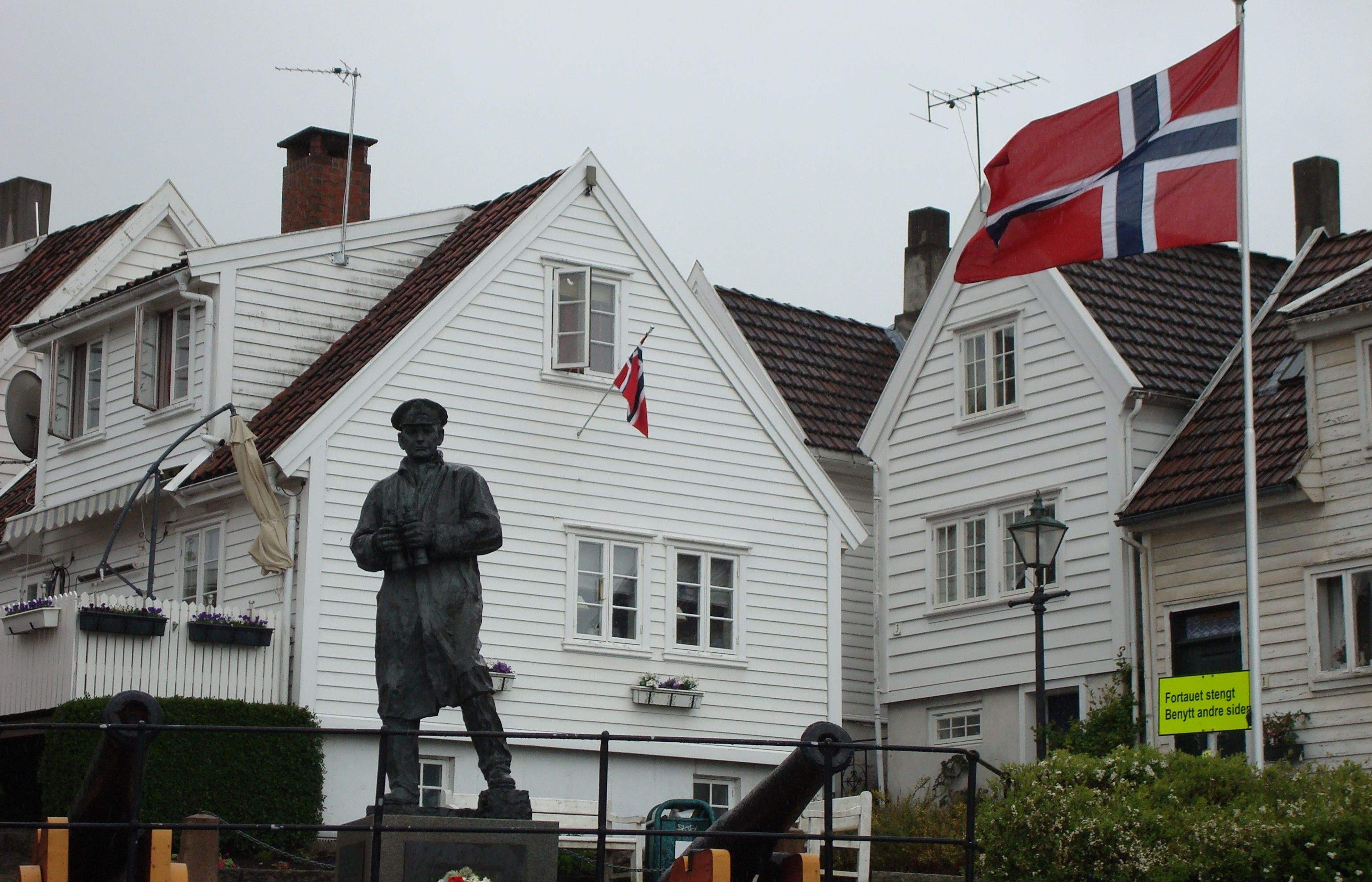 La Diada Nacional Noruega va servir per portar els nostres castells al país en un dia gris. FOTO: C.Caballé