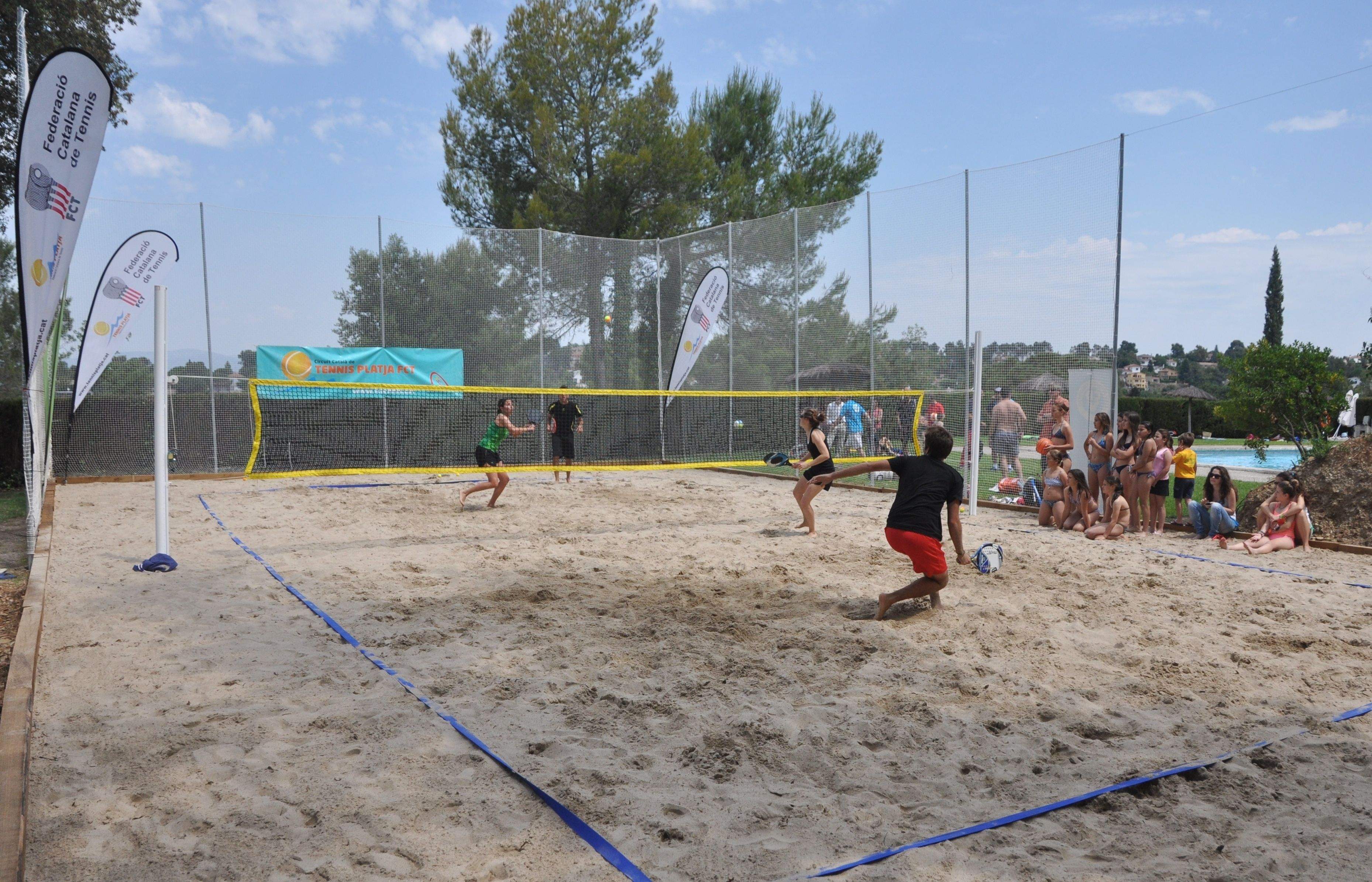Exhibició de tennis platja. FOTO: Pere Fernández