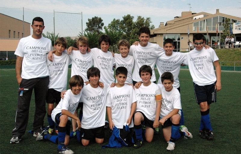 L'equip aleví A del Junior FC ha guanyat la lliga i puja a Primera Divisió. FOTO: Cedida