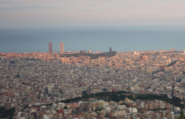 Vista de Barcelona des de l'Observatori Fabra FOTO: JR Armadàs